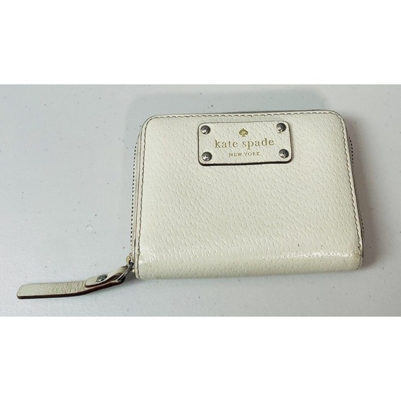 Kate Spade 3x4 Ivory Pebble leather Wallet EUC Minimalist Classic - Picture 1 of 5